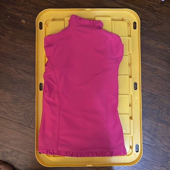 Pink exercise jacket - Picture 2 of 3